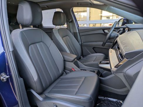 Used 2023 Audi Q4 e-tron Premium w/ Convenience Package image 28