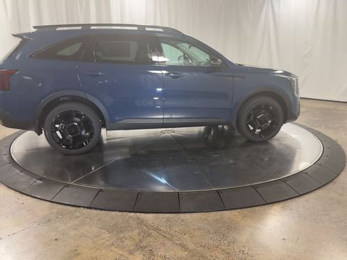New 2025 Kia Sorento SX image 9