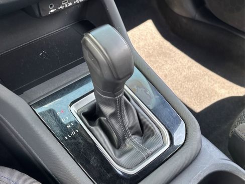 Used 2025 Subaru Forester Premium AWD/4WD image 30