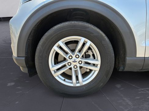 Used 2023 Ford Explorer XLT w/ Equipment Group 202A RWD image 12