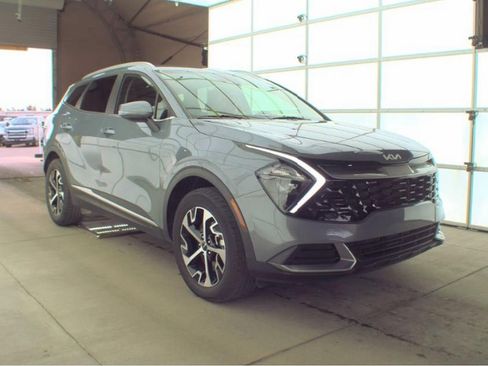 Used 2023 Kia Sportage EX image 4