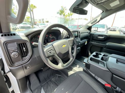 New 2025 Chevrolet Silverado 1500 Custom image 10