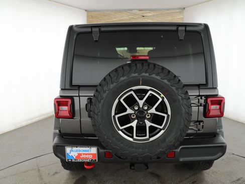 New 2025 Jeep Wrangler Unlimited Rubicon w/ Technology Group image 4