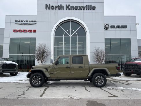 New 2026 Jeep Gladiator Sport image 2