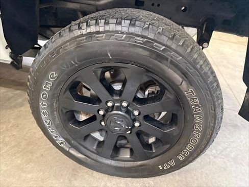 Certified 2024 RAM 2500 Big Horn w/ Night Edition AWD/4WD image 33