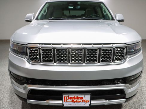 Used 2022 Jeep Grand Wagoneer Series II w/ Convenience Group III AWD/4WD image 4