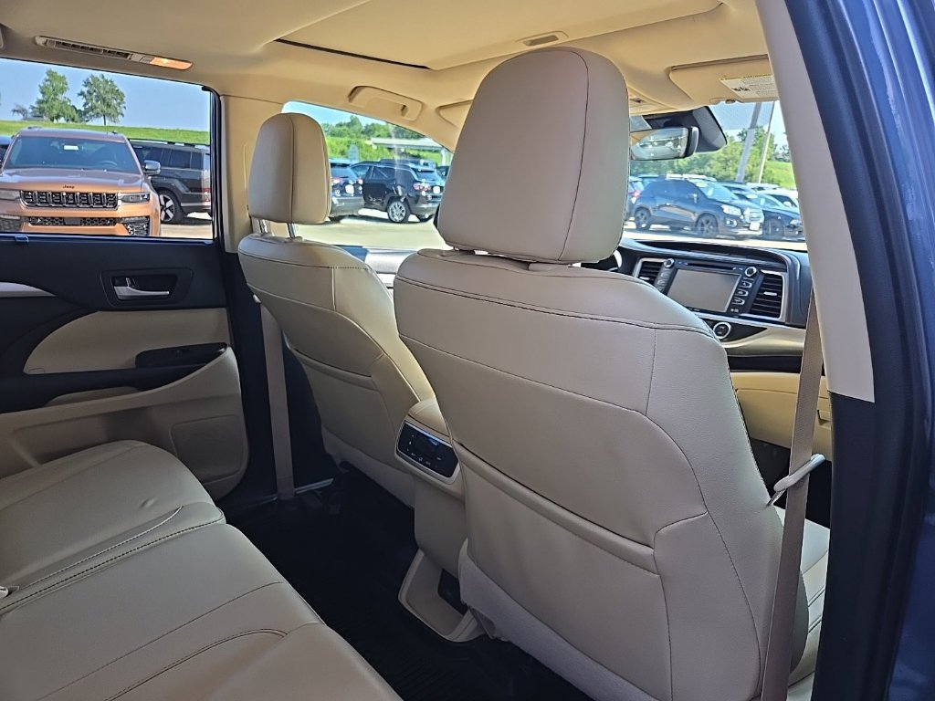 Used 2019 Toyota Highlander XLE FWD image 80