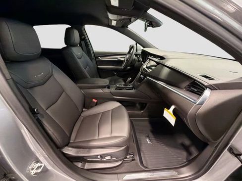 New 2026 Cadillac XT5 Luxury w/ LPO, Floor Liner Package FWD image 24