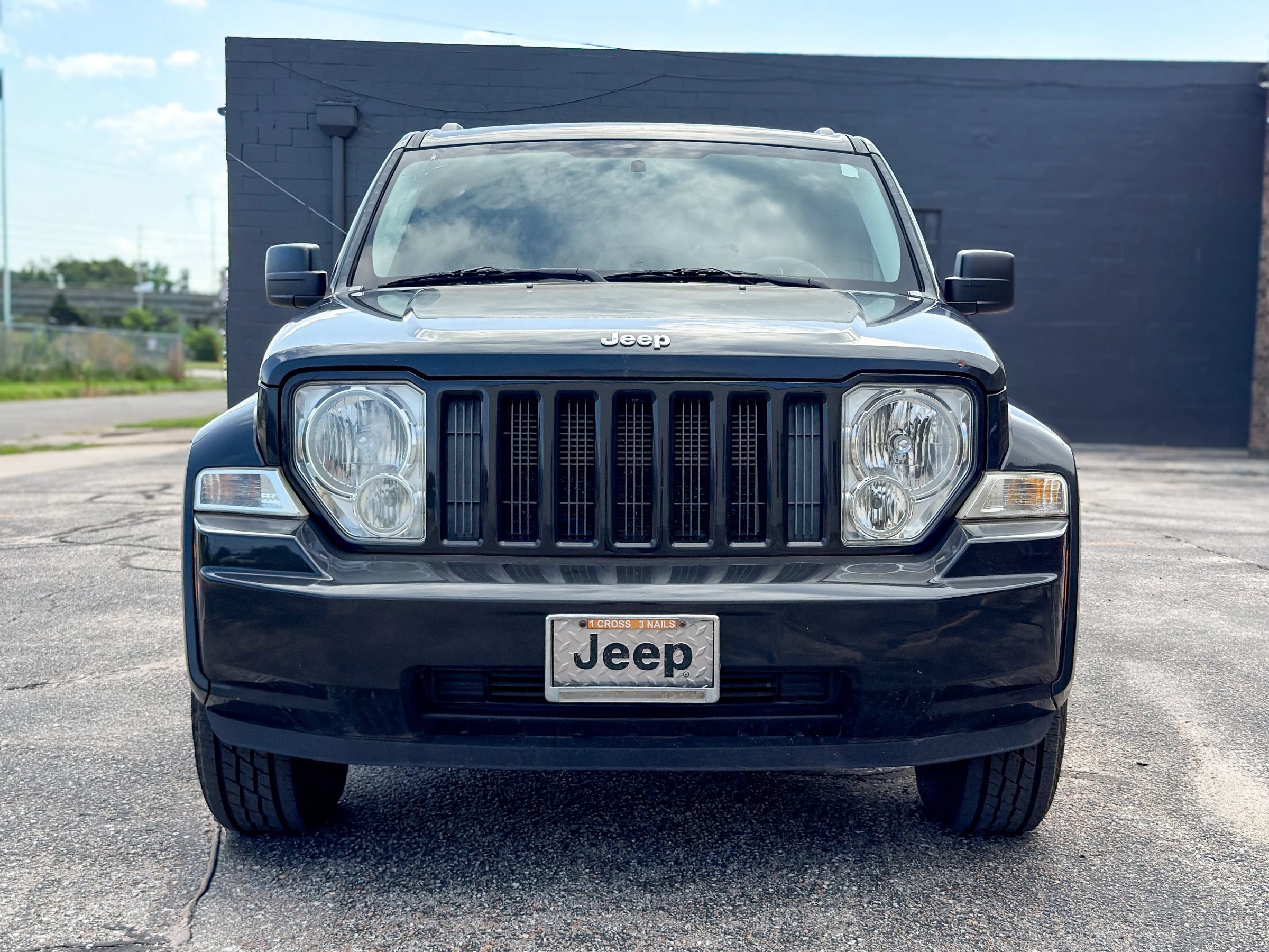 Used 2012 Jeep Liberty Sport w/ Popular Equipment Group AWD/4WD image 2
