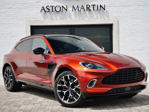 Used 2021 Aston Martin DBX AWD/4WD image 1