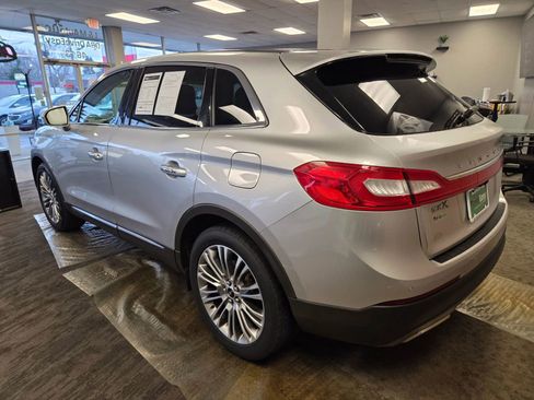Used 2017 Lincoln MKX Reserve w/ Driver Assistance Package image 10