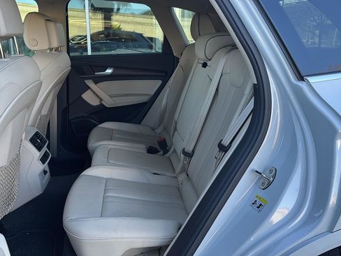 Used 2023 Audi Q5 e Premium Plus w/ Premium Plus Package image 14