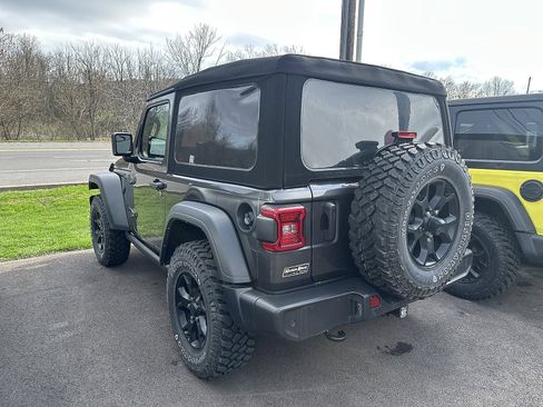 Used 2023 Jeep Wrangler Willys image 3