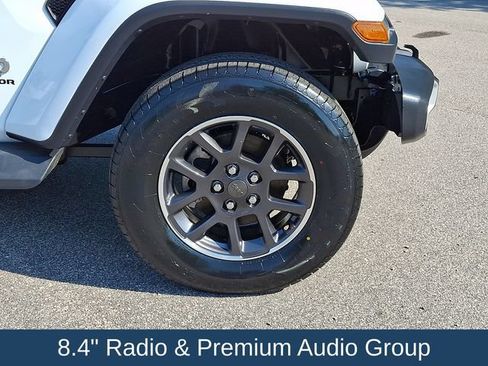 Used 2020 Jeep Gladiator Overland AWD/4WD image 10