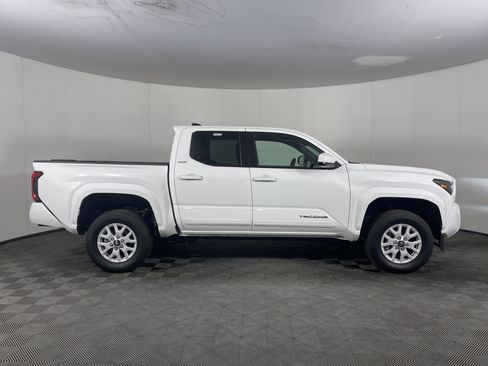 Used 2024 Toyota Tacoma SR5 image 5