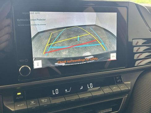 Used 2025 Toyota Camry SE w/ Convenience Package FWD image 26