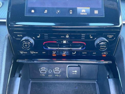 Certified 2023 Jeep Grand Cherokee Altitude image 18