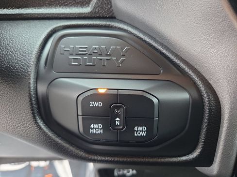 Used 2025 RAM 2500 Big Horn AWD/4WD image 28