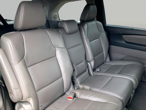 Used 2014 Honda Odyssey Touring Elite image 19