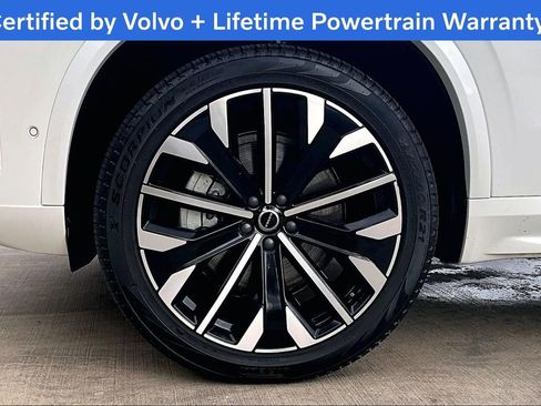 Certified 2025 Volvo XC90 B5 Plus image 12