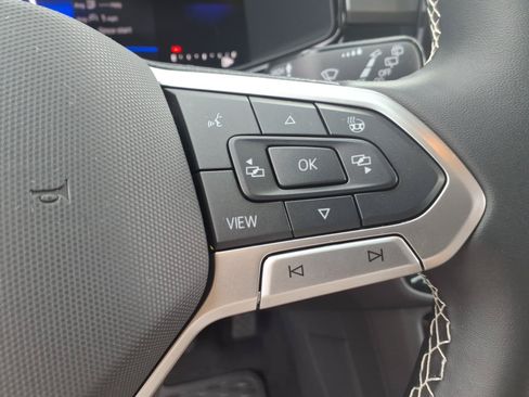 Certified 2025 Volkswagen Taos S AWD/4WD image 20