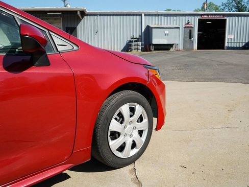 Used 2021 Toyota Corolla LE image 17