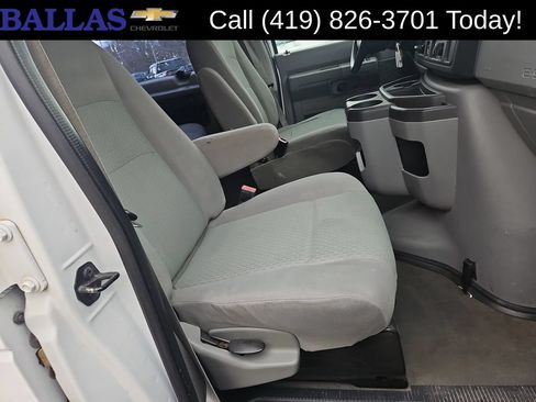 Used 2011 Ford E-350 and Econoline 350 XLT RWD image 26