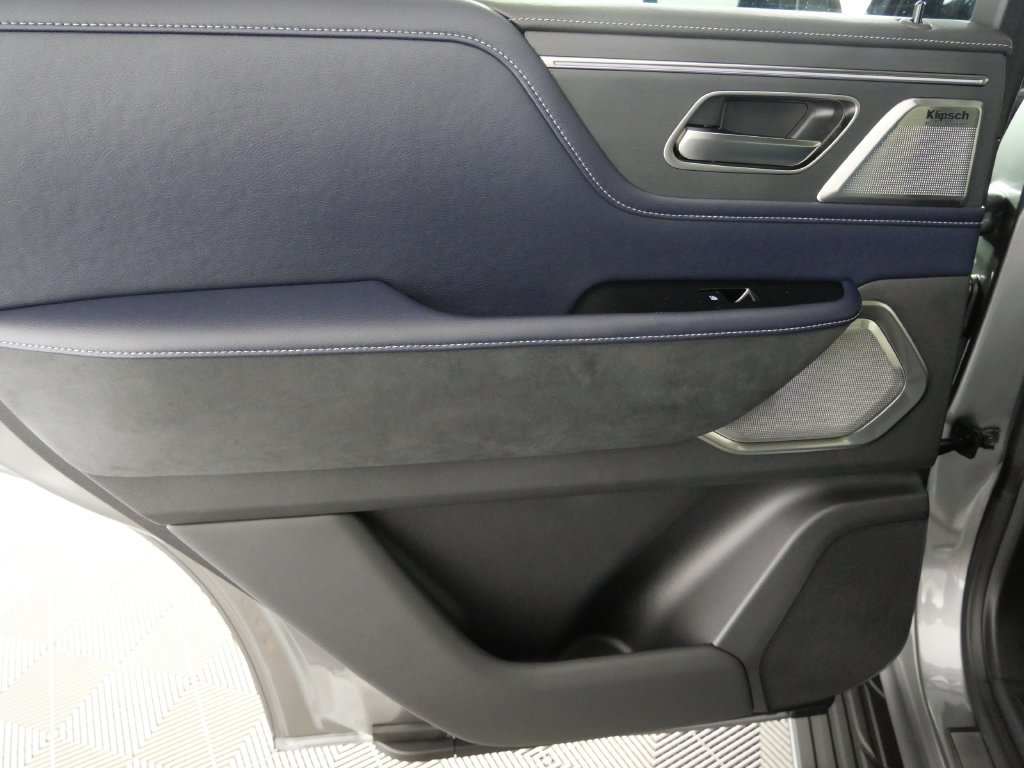 New 2027 INFINITI QX80 Sensory AWD/4WD image 15