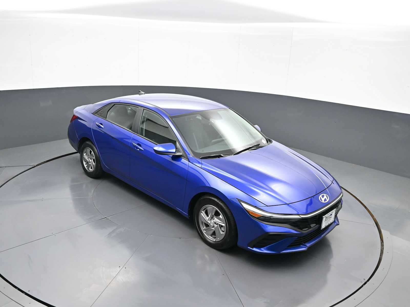 Certified 2025 Hyundai Elantra SE w/ Cargo Package FWD image 34