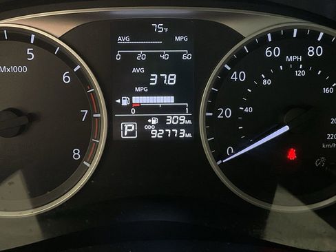 Used 2023 Nissan Versa S w/ Trunk Package FWD image 40