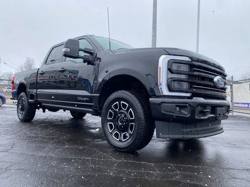 Used 2025 Ford F250 Platinum image 39