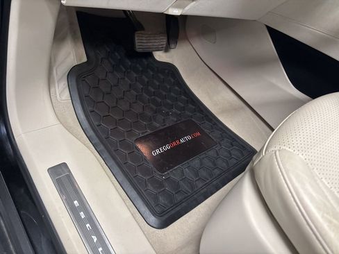 Used 2022 Cadillac Escalade ESV Premium Luxury Platinum image 12