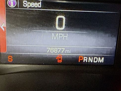 Used 2015 GMC Canyon SLT image 4