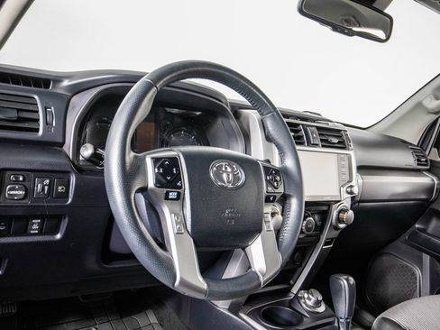 Used 2021 Toyota 4Runner SR5 AWD/4WD image 18