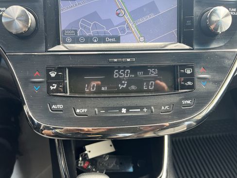 Used 2017 Toyota Avalon XLE Premium w/ Protection Package FWD image 29