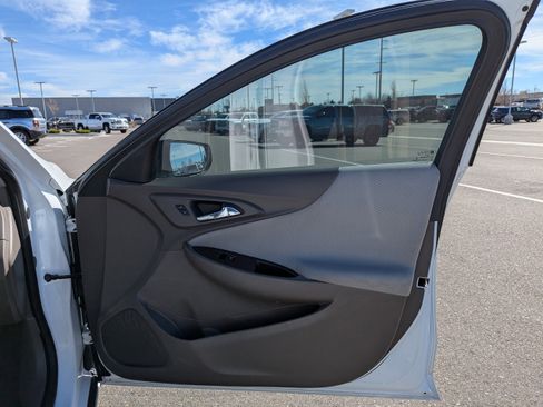 Used 2018 Chevrolet Malibu LS image 37