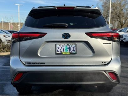 Used 2023 Toyota Highlander LE