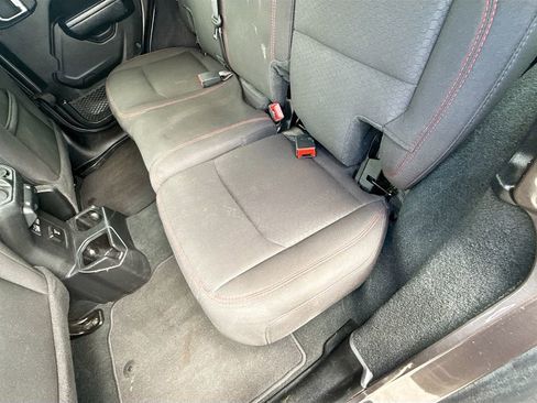 Used 2023 Jeep Wrangler Unlimited Rubicon AWD/4WD image 24
