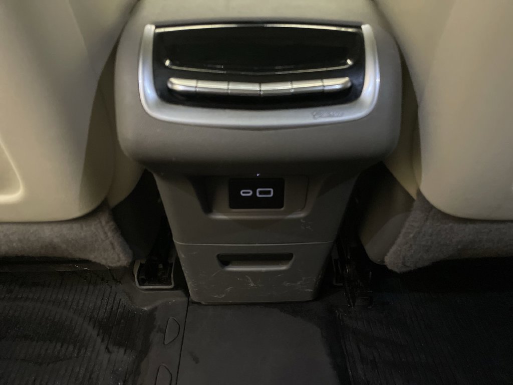 Used 2020 Cadillac XT6 Premium Luxury AWD/4WD image 15