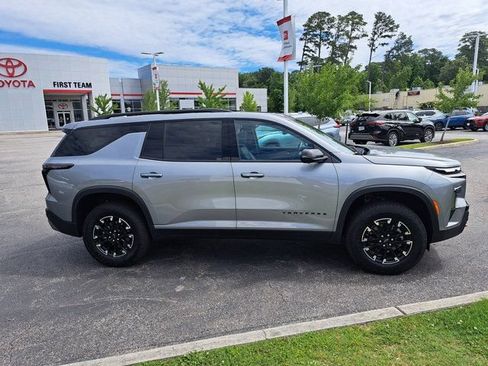 Used 2025 Chevrolet Traverse Z71 w/ Driver Confidence Package AWD/4WD image 6
