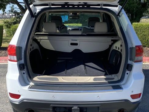Used 2013 Jeep Grand Cherokee Limited w/ Advance Technology Group AWD/4WD image 6