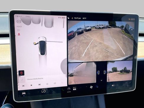 Used 2023 Tesla Model Y AWD image 24
