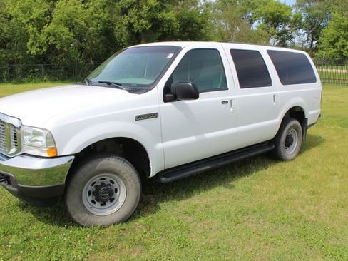 Used 2002 Ford Excursion XLT AWD/4WD image 32