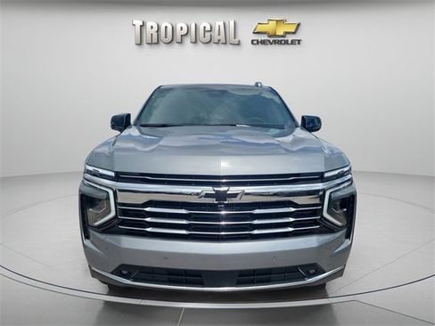 New 2025 Chevrolet Suburban LT w/ Comfort Package image 6