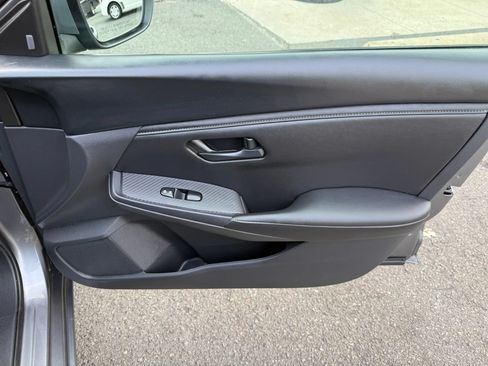 Used 2024 Nissan Sentra S FWD image 19