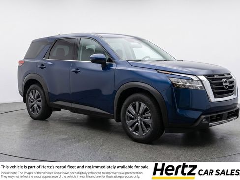 Used 2025 Nissan Pathfinder SV FWD image 1