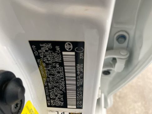 Certified 2020 Toyota Corolla SE w/ SE Preferred Package image 27