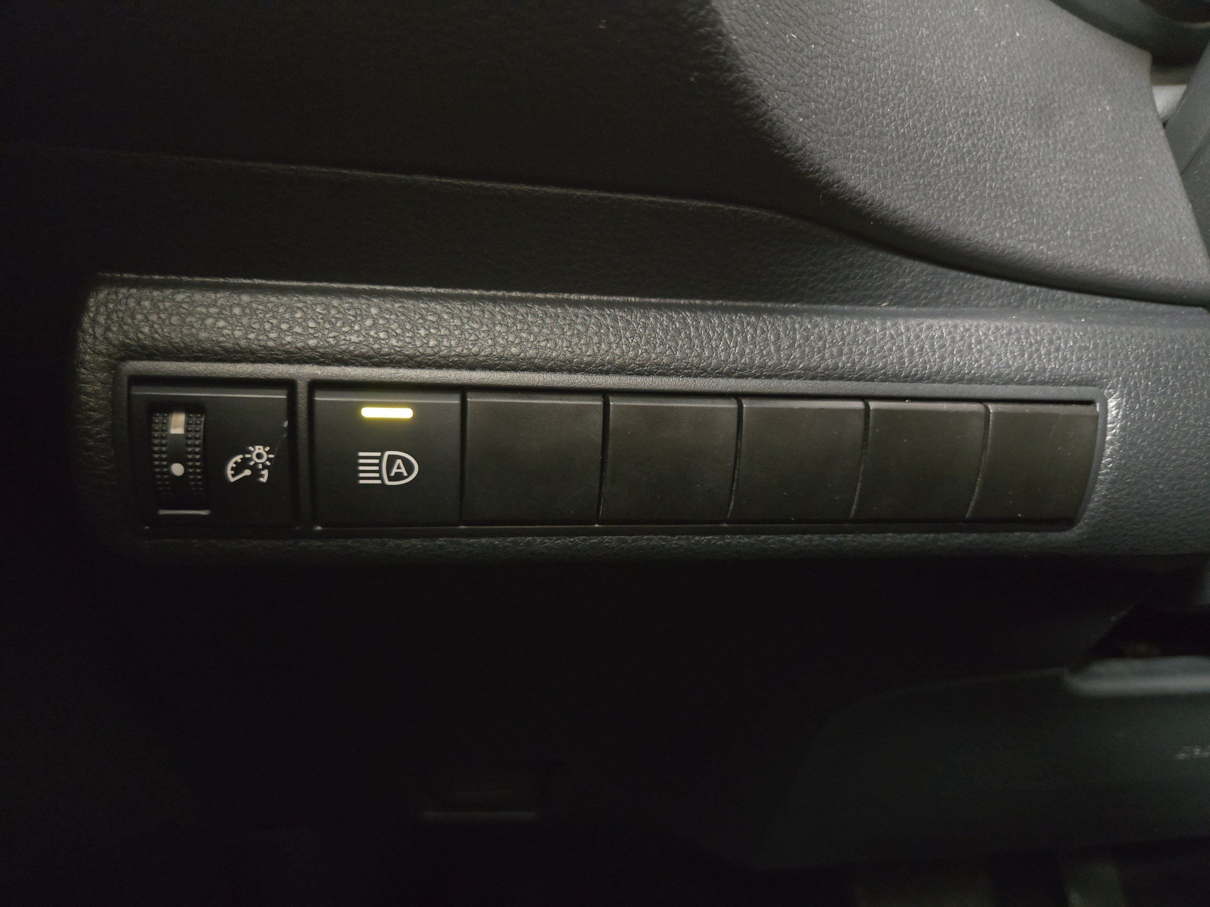 Used 2023 Toyota Corolla LE FWD image 25