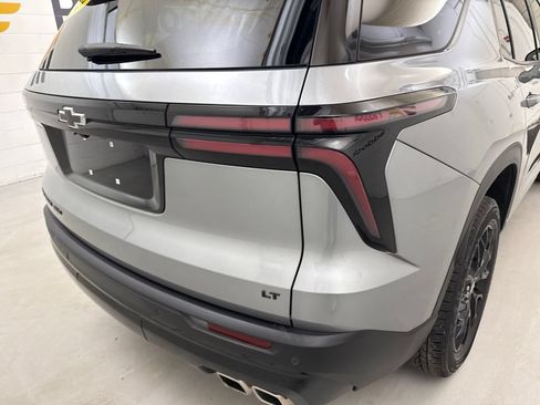 Used 2024 Chevrolet Traverse LT w/ Midnight/Sport Edition AWD/4WD image 29