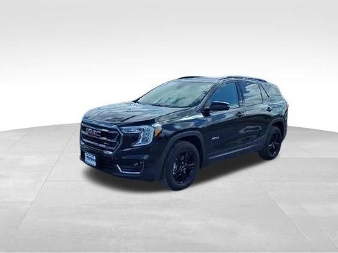 Certified 2023 GMC Terrain AT4 image 4